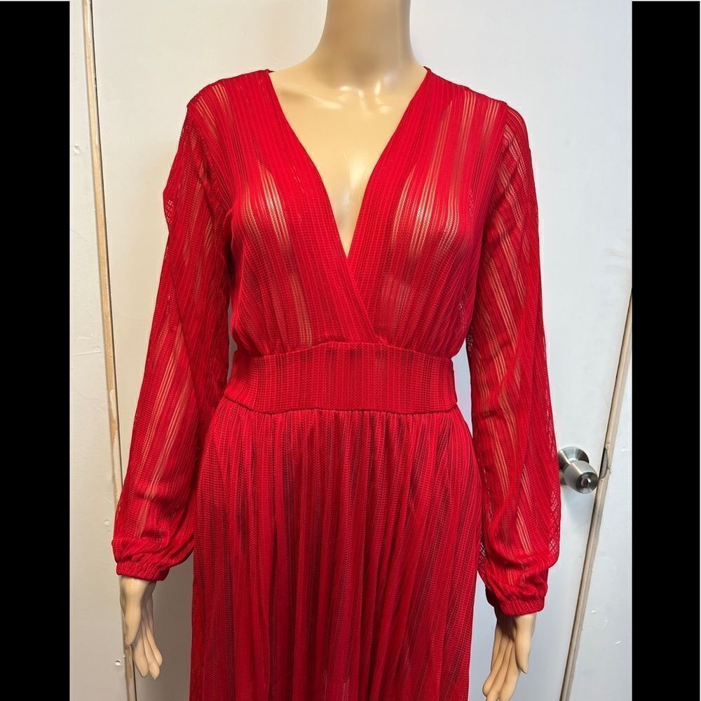 Ruby Red Veil Maxi Dress MEDIUM SIZE - Picture 3 of 10